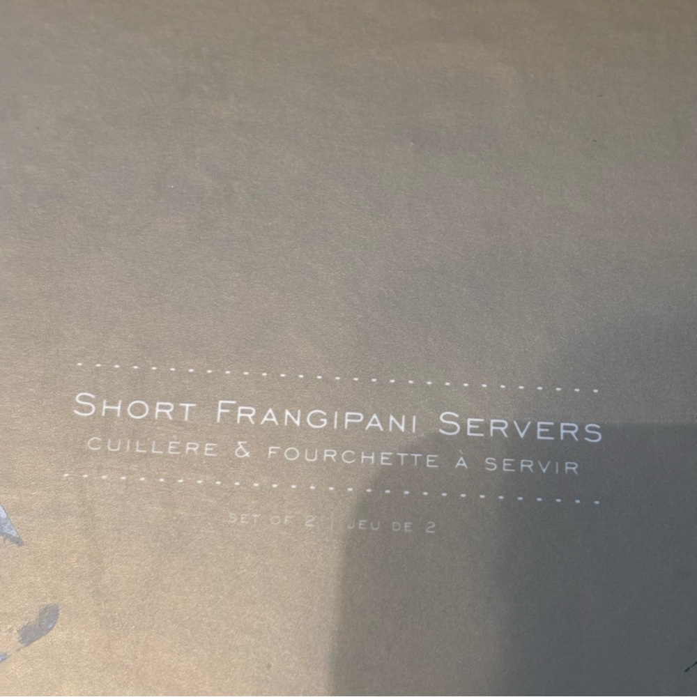 Short Frangipani Servers Set- Pottery Barn - Picture 4 of 6
